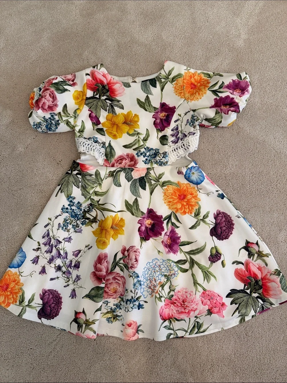 Girls' White Floral Puff-Sleeve Party Dress